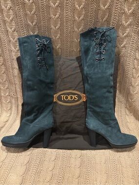 TOD'S Dark Gray Suede Knee-High Lace-Up Block Heel Boots